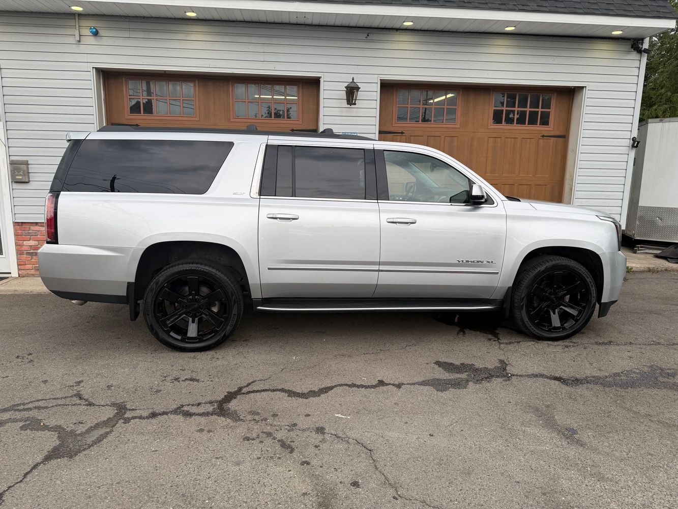 gmc yukon xl 2020 1GKS2GKC9LR205775 image gmc yukon xl 2020 1GKS2GKC9LR205775 image